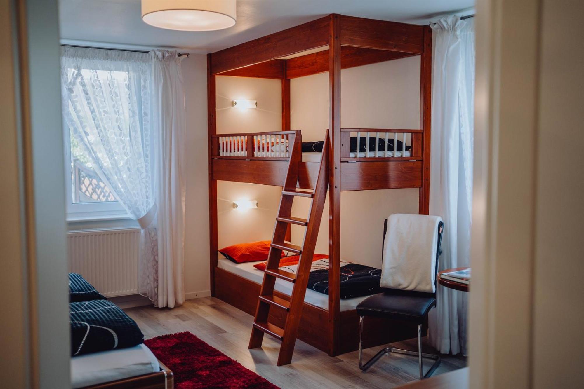 Pension Sterntaler Rheinhausen Exteriör bild